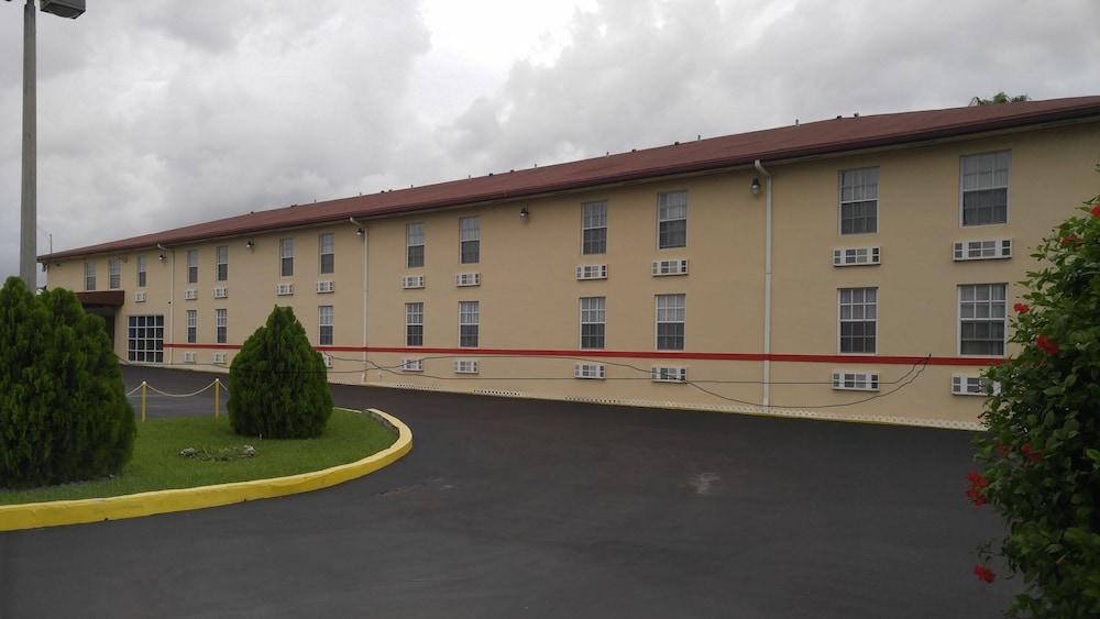 Belmont Inn & Suites Florida City Exterior foto